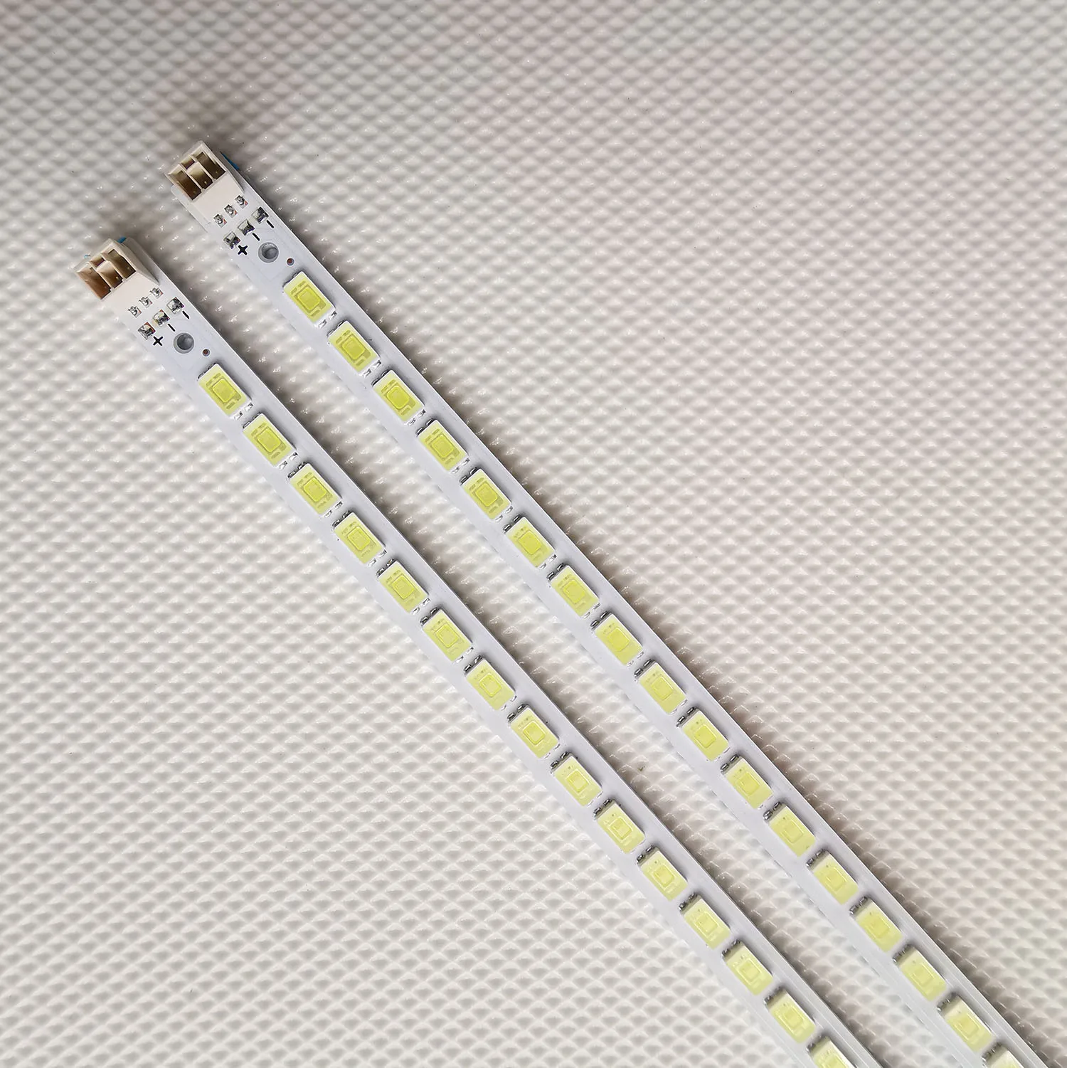 Новая одежда для маленькой девочки 2 шт./лот 86LED 617 ММ светодиодная подсветка 55FT5643