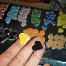 99 шт(210 г/7,4 унций) Керамическая мозаичная плитка в форме сердца разноцветные фарфоровые мозаичные Камни DIY художественные материалы для детей/детей