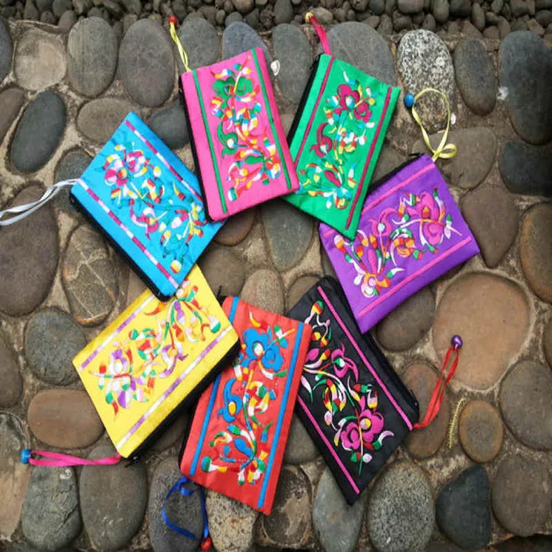 

10pcs Bells Chinese Ethnic Embroidery Small Satin Gift Pouch Zipper Case Party Favor Coin Purse Credit Card Holder Packaging Bag