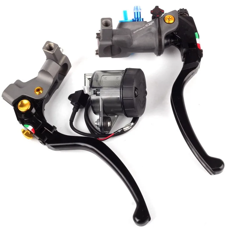 12124187444_1826225237