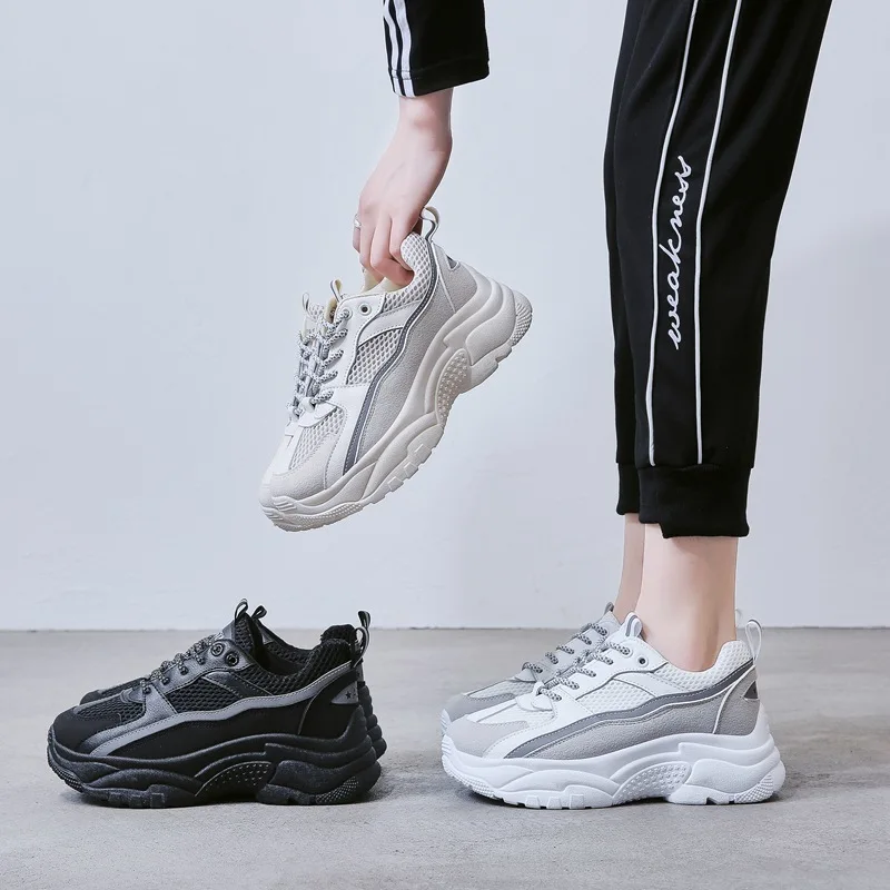 

2019 New women's casual shoes Zapatos planos de moda para mujer Round toe fashion flats Classic wowen sneakers shoes H12-84