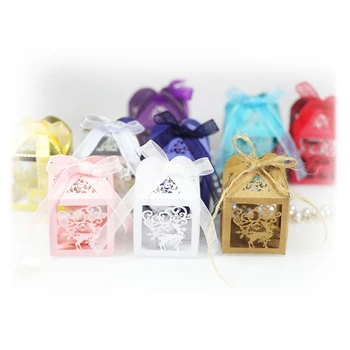 

100pcs Christmas Snowflake Elk Hollow Cut Favor Gift Candy Box Storage with Ribbon Baby Shower Wedding Party Supplies