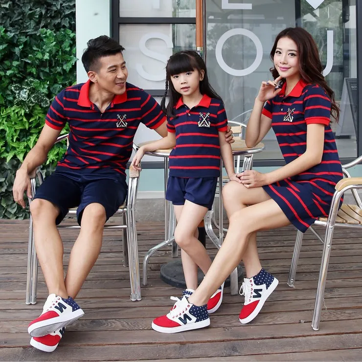 family clothing Summer children mother father arranged to open the barrel with three stripes fir family factory direct export