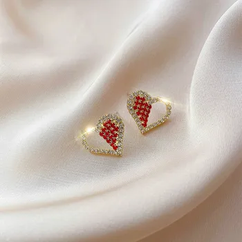 

2020 New Arrival Heart Metal Women Classic Stud Earrings Korea Love Earrings Simple Female Simple Small Jewelry