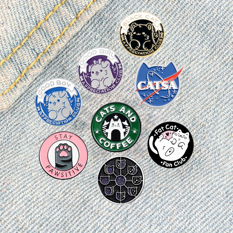 Кошка планета кафе лапа мультфильм брошь на лацкан металлический значок