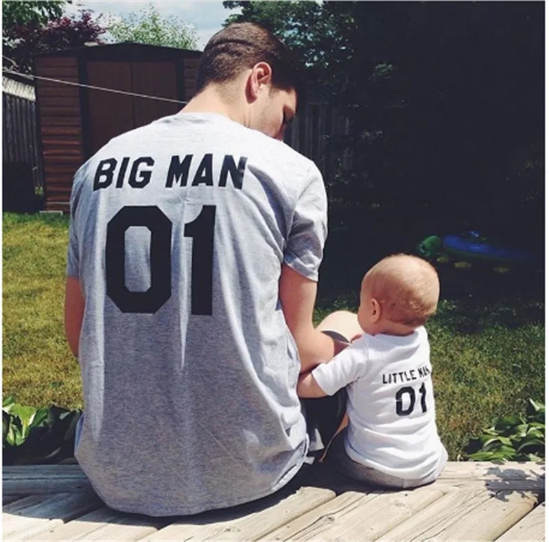 17 Wish/Лидер продаж, маленький ман01, летняя Одинаковая одежда для родителей и детей Семейный комплект для родителей и детей, Детская футболка