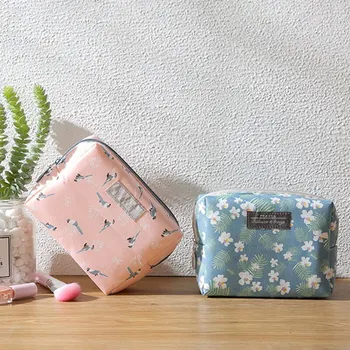 

High Quality Large Capacity Sweet Floral Pattern Cosmetic Bag Wash Bag Women Makeup Pouch Travel Organizer Portable Toiletry Kit