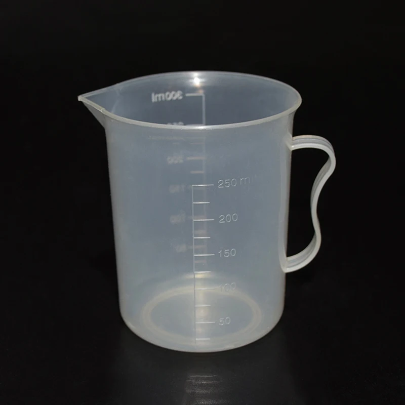 

With handle plastic beaker in low form ,Capacity 250ml,Plastic measuring cup,Laboratory plastic beaker with handle