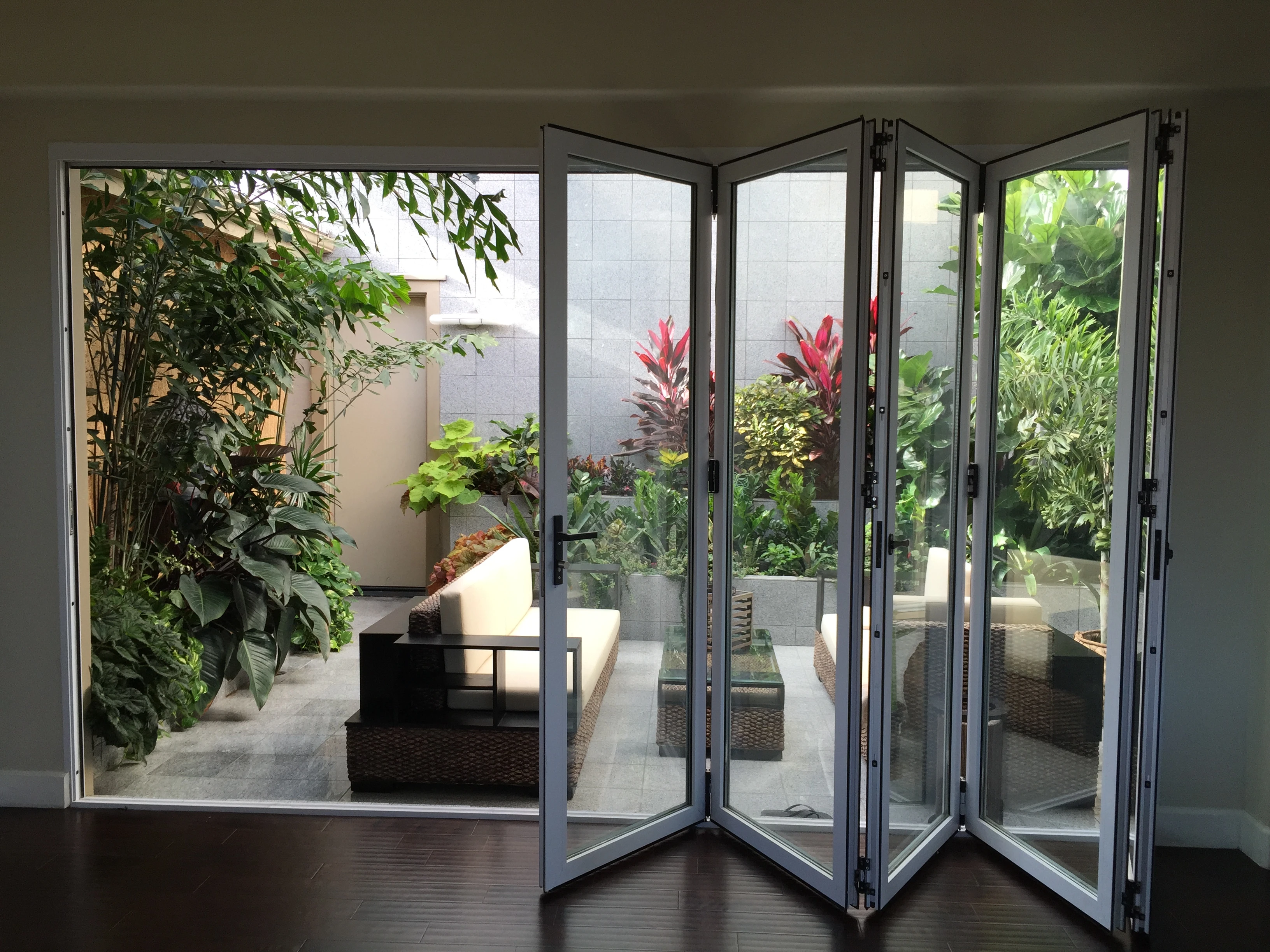 パティオドアの設計カスタマイズされたアルミニウム製折りたたみドア Doors Aliexpress