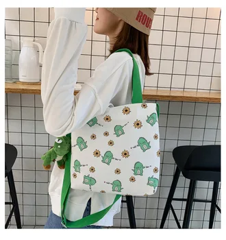 

Cute cartoon girl messenger bag literary 2020 new simple fashion portable large capacity Shoulder bag