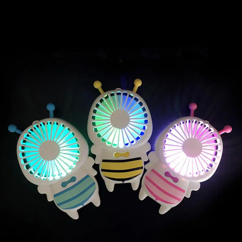 Ультра тонкий 7 цветов изменить Novetly светодиодный свет, мини usb зарядка мультфильм в форме пчелы вентилятор с светодиодный для детей