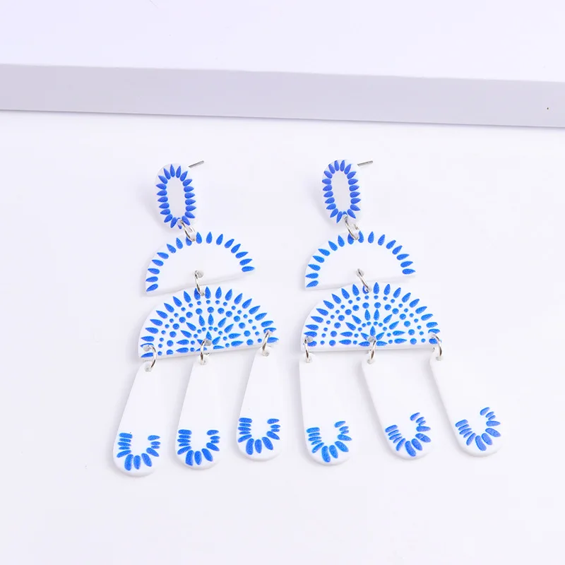 Vintage Blue And White Porcelain Print Acrylic Drop Earrings For Women Chinese Style Geometric Chinaware Print Dangle Earrings
