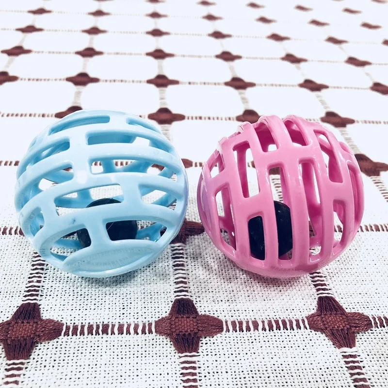 Присоска для кошек семья(домашнее животное) Кот мяч 2-Pack маленький колокольчик в игрушки для кошек озвученные xiang qiu играть с кошкой