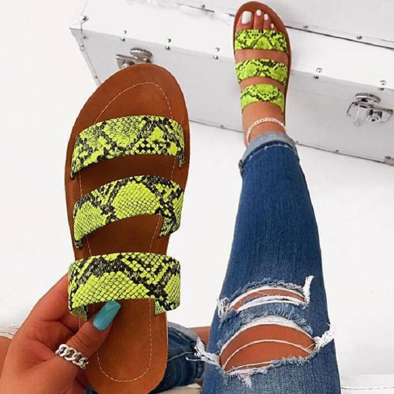 

JUNSRM 2020 Women Fashion Wild Beach Shoes Snake Totem Three-layer Non-slip Outdoor Slippers Sandals Flat Bottom Ladies Slippers