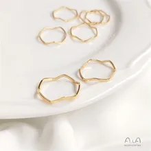 

14K package natural Gold Line, wavy ring female ring hand