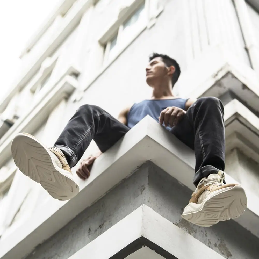 Xiaomi YOUPIN Mijia Trend Retro Old Leather Shoes Stitching Slip Wearable Casual Shoes Comfortable Rebound Mens Running shoes