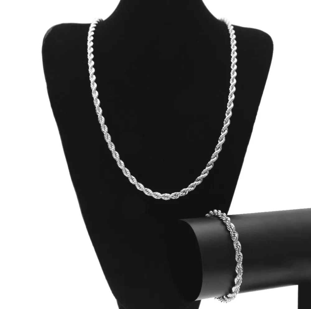 3337876835_856345497