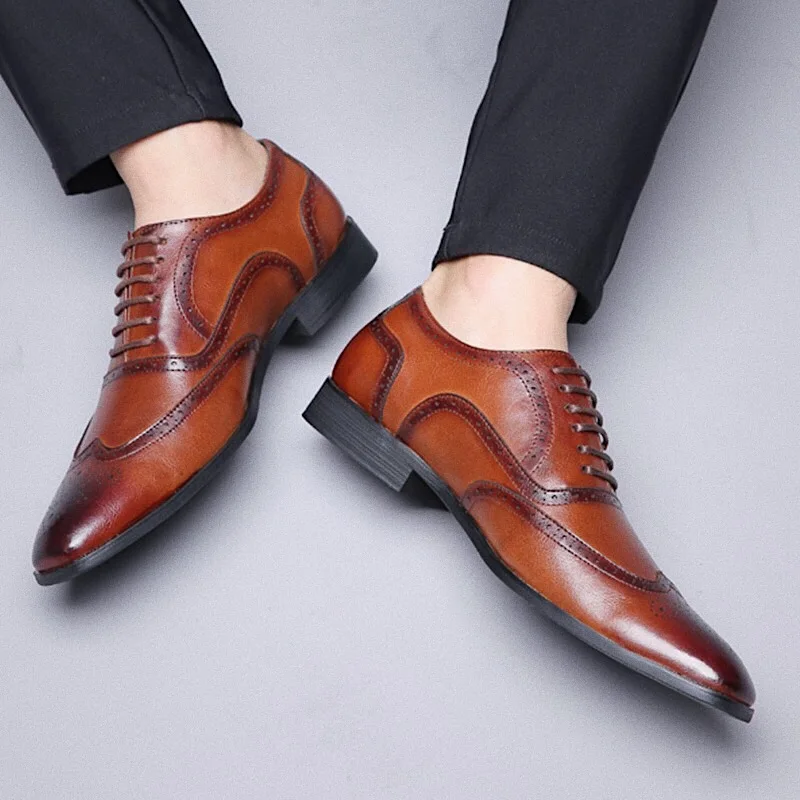 

38-48 Plus Size Shoes Oxford Men Brogue Dress Shoes Men Formal Wedding High Quality Lace-Up Bullock Business Pointed Toe Shoes
