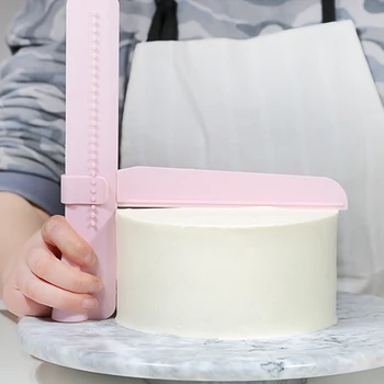

Cake Scraper Plastic Cream Butter Adjustable Scraper DIY Cake Tool with Scale Cake Ruler and Cake Decoration Baking Tool