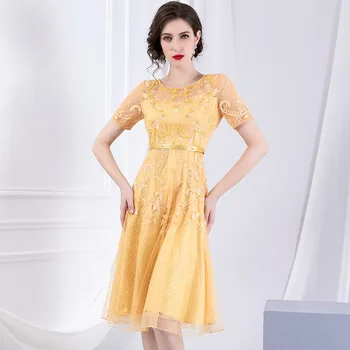 

Embroidery Party Dress 2019 new High street sexy Lace dress autumn Women Plus Size Vintage Short-sleeved Beaded summer dresses