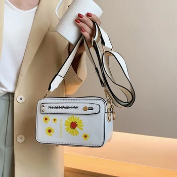 

Summer Flowers women Crossbody Bags small Wide strap Shoulder Bag 2020 new PU leather Fashion lady Clutchs ladies handbag purple