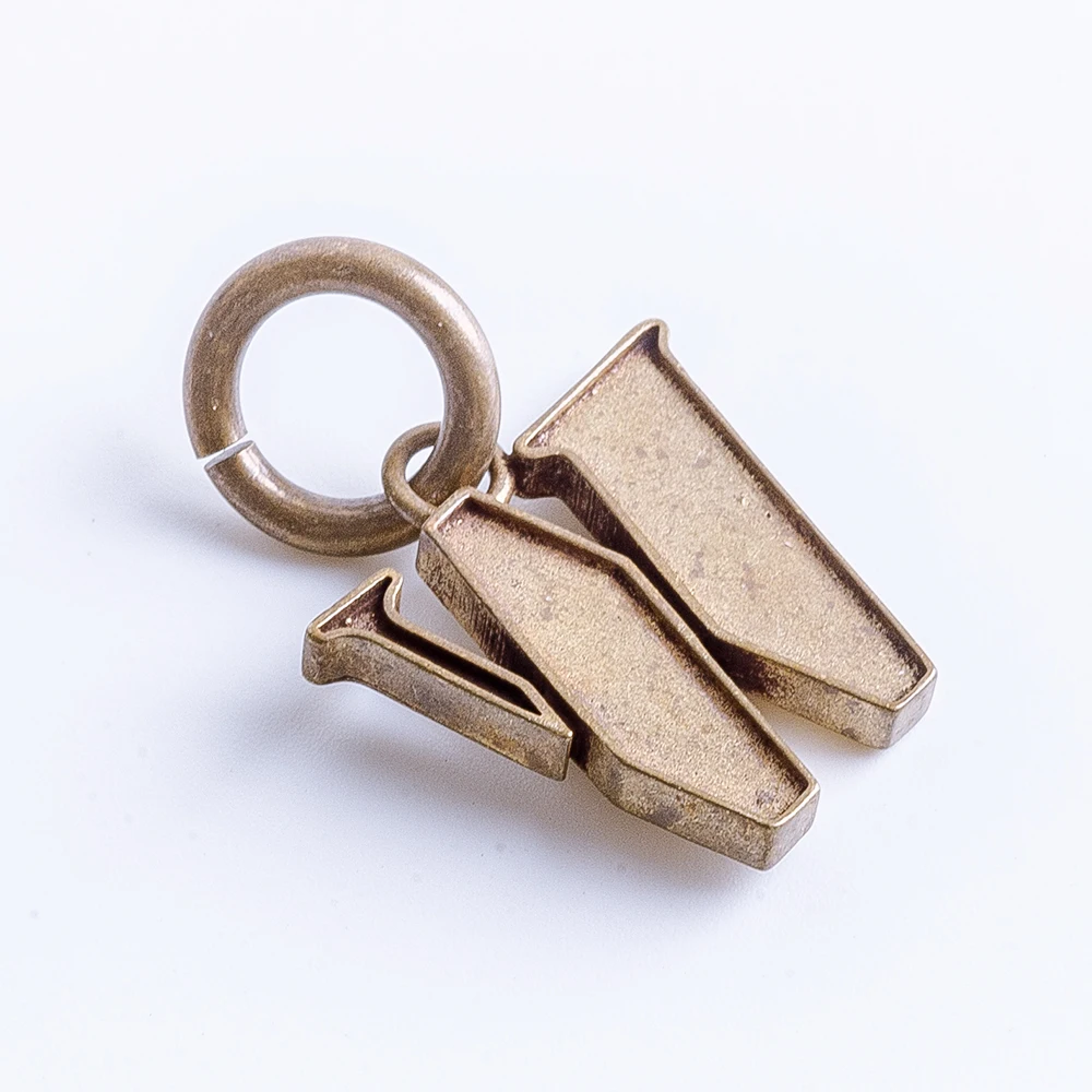 Coppertist.Wu 2cm Small Brass 26 Letter Alphabet A-Z Minimalist Initial Pendant Necklace Fashion keychain Birthday Gift Pendant - Color: O