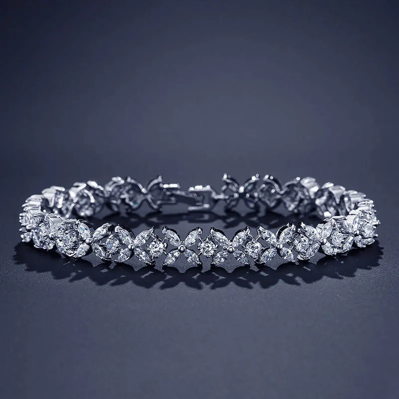 Silver Color Cellacity простой дизайн розовое золото цвет серебро 925 ювелирные изделия модный браслет из драгоценных камней для женщин Клевер завод AAA циркон свидания - Gem Color: Silver Color