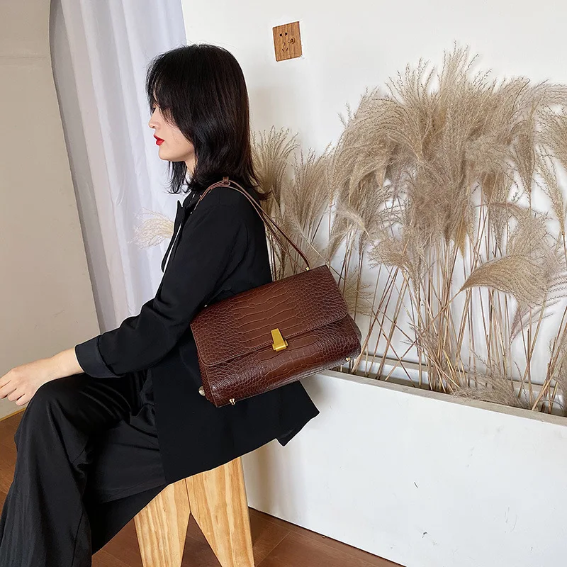 

New women's bag in autumn and winter 2019 crocodile pattern retro bag ins gradient square Bag Shoulder Bag