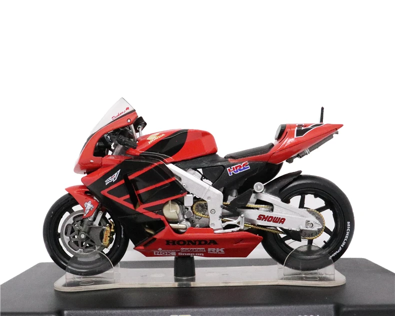 LEO модели 1/18 Honda NSR500 тест Valencia 2000 Yamaha YZR Ducati Desmosedici GP12 Aprilia RSW250 тест Jerez 1999 GP125 WC1995