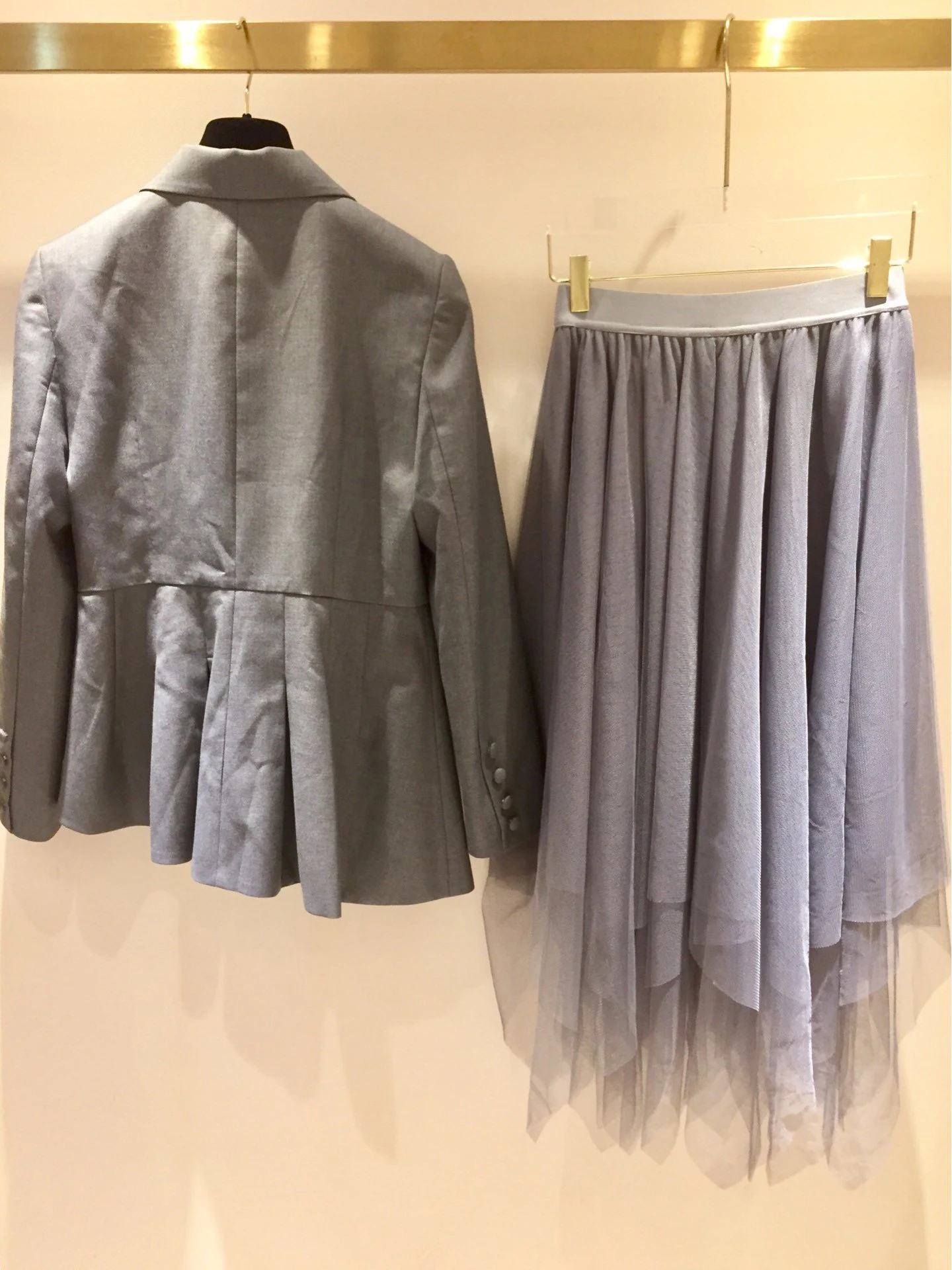 ladies fashion suit irregular suit jacket+ mesh half skirt 2 sets 1009
