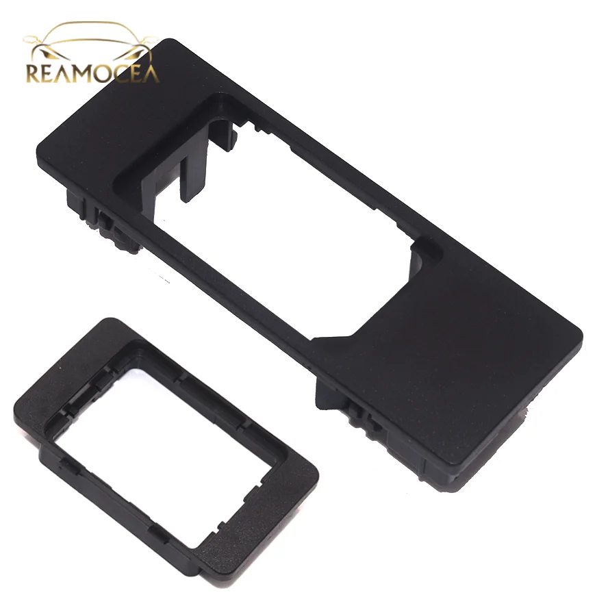 

Reamocea Black Plastic Car USB Carplay Interface Module Sync3 Multi-media Box Hub Cover Moulding Fit For Ford HC3Z-19A387-B