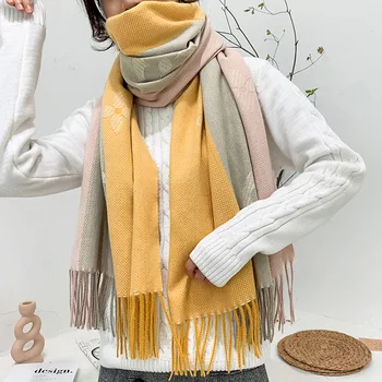 

New Winter Products In 2019. European and American Four-leaf Grass Fringed Scarf, Dual-purpose Warm Lady's Shawl. Winter Scarf