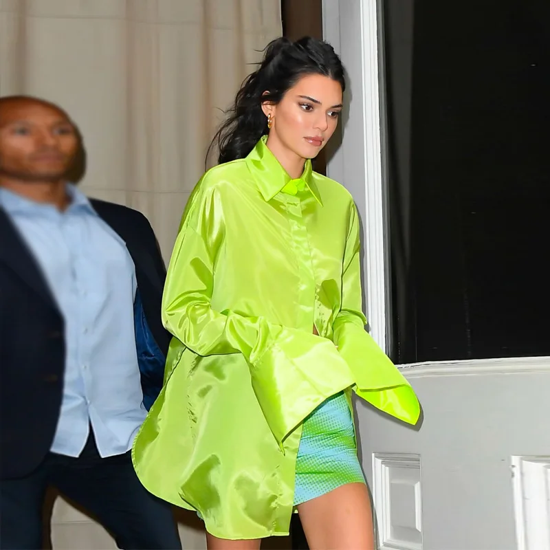 Kendall Jenner Rocks мини-юбка и неоновое зеленое пятно пальто для женщин отложной воротник рубашка платье уличная одежда размера плюс