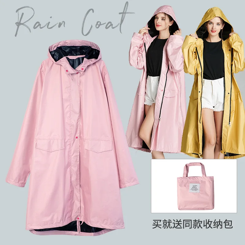 

Fashionable long raincoat with black glue thickened to prevent heavy rain