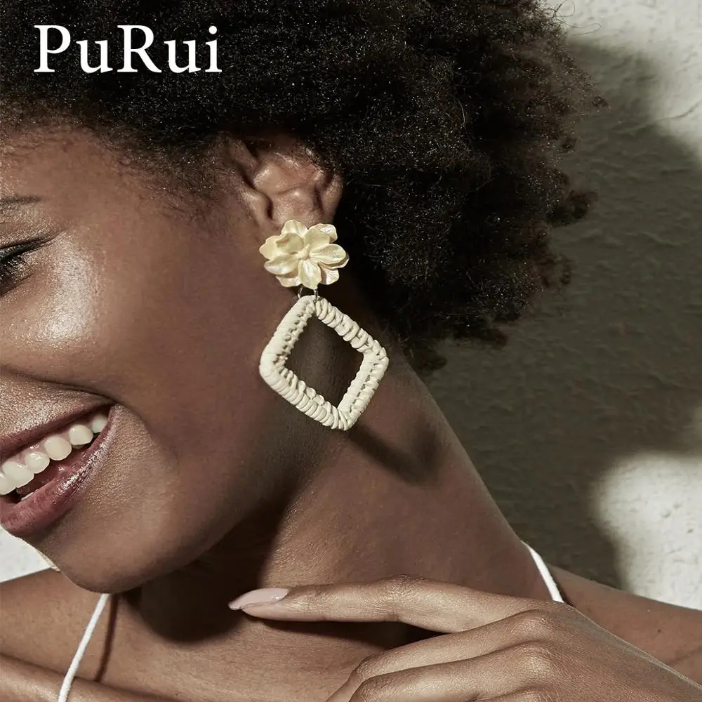 

PuRui Trendy Geometric Dangle Earrings White Yellow Resin Flower Drop Earrings Hoop Stud Earrings for Women Jewelry Gift Party