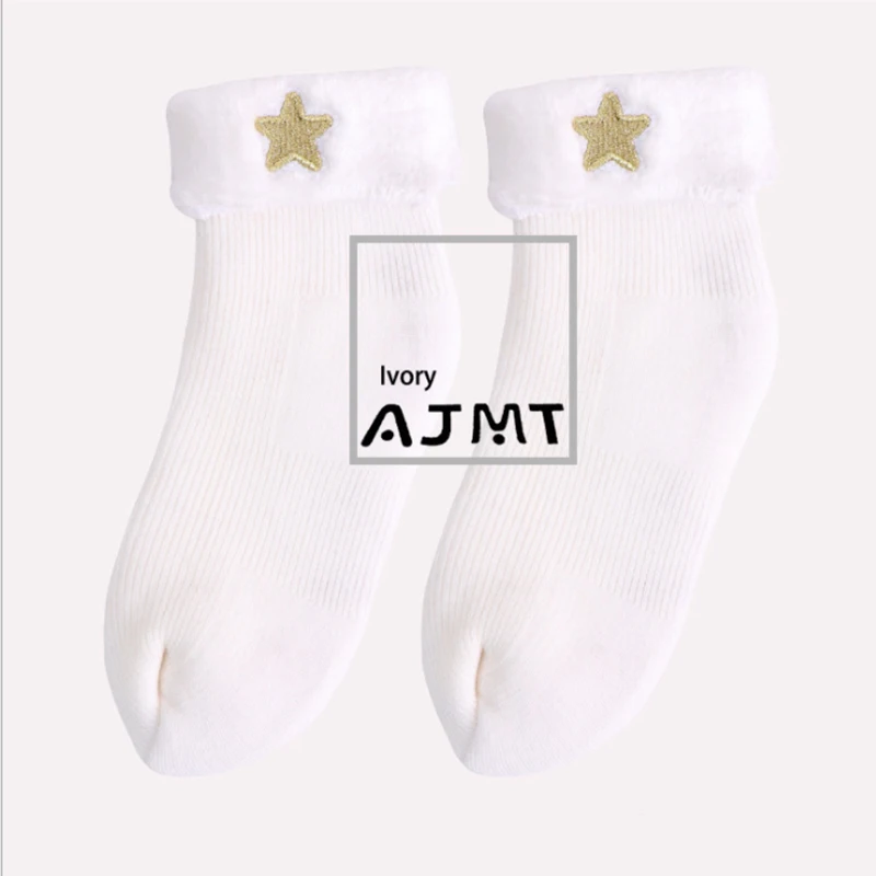 Embroidery white Зимние гольфы для малышей теплые хлопковые носки для маленьких девочек и мальчиков детские бархатные толстые теплые модные носки новые аксессуары для малышей - Цвет: Embroidery white