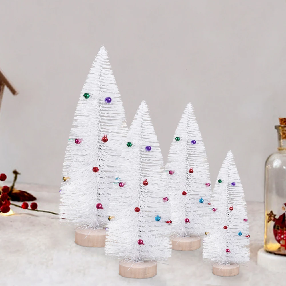 4pcs/set Pine Needle Little Trees Mini White Christmas Tree With Colorful Bells Christmas Tabletop Decoration for Festival Party