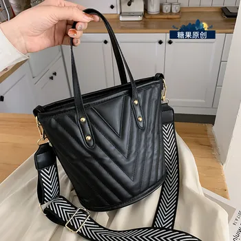 

Embroidered line commuter bag for women 2020 New fashion one-shoulder diagonal large capacity bag simple tote bag