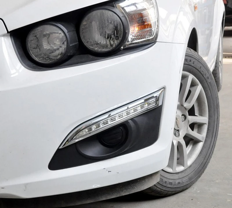2 шт. для Chevrolet AVEO 2011-2013 или Sonic Светодиодный дневной ходовой светильник 6000K белый светильник желтый светильник