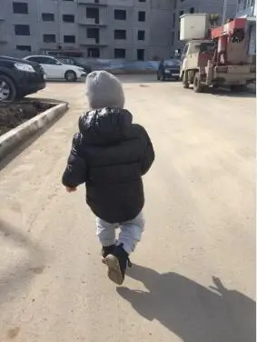 Куртки для маленьких мальчиков и девочек одежда для малышей Детские пальто с капюшоном г. Зимняя теплая хлопковая куртка для малышей Верхняя одежда для малышей