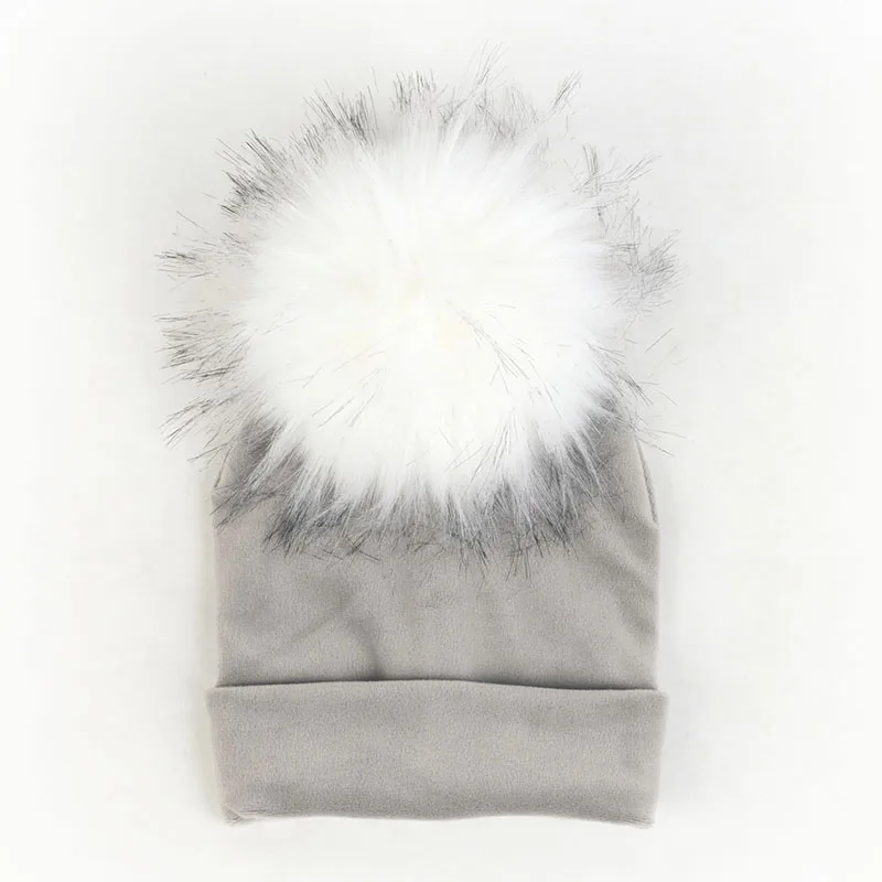 Geebro Newborn Baby Velvet Soft Thicken Beanies With Pom Pom Faux Fur Hairball Toddler Winter Warm Ear Hats Solid Color DK944 - Цвет: Light Gray21