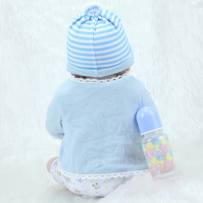 55 см Reborn baby boy Кукла игрушка полный Силиконовый BlueSweater ткань тело короткие волосы Реалистичная кукла малыш подарок