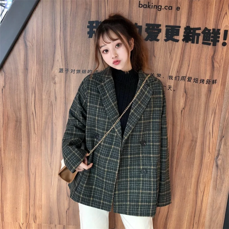 Недорогая женская повседневная куртка в сеточку на осень и зиму модель MP274 хит