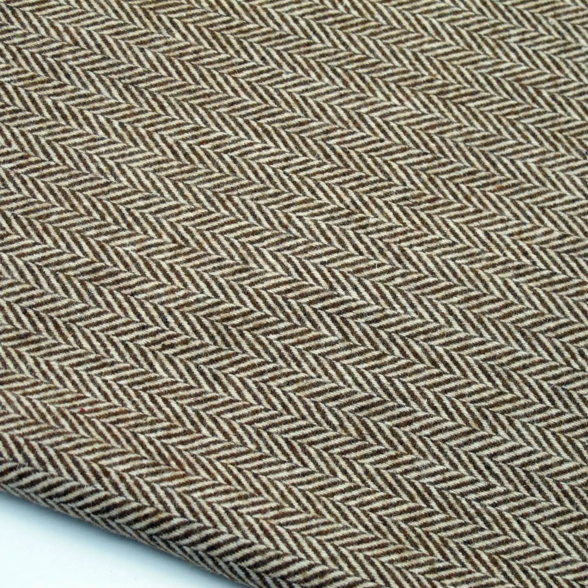 Модная двухцветная шерстяная ткань в елочку(660 г/㎡)(40% шерсть+ 60% химическое волокно)(ширина см