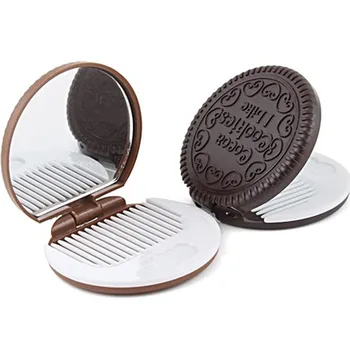 

1Pcs Cookie Shaped Chocolate Mini Makeup Mirror Compact Pocket Mirror Portable Folding Cosmetic Mirror With 1Pc Comb Women T0692