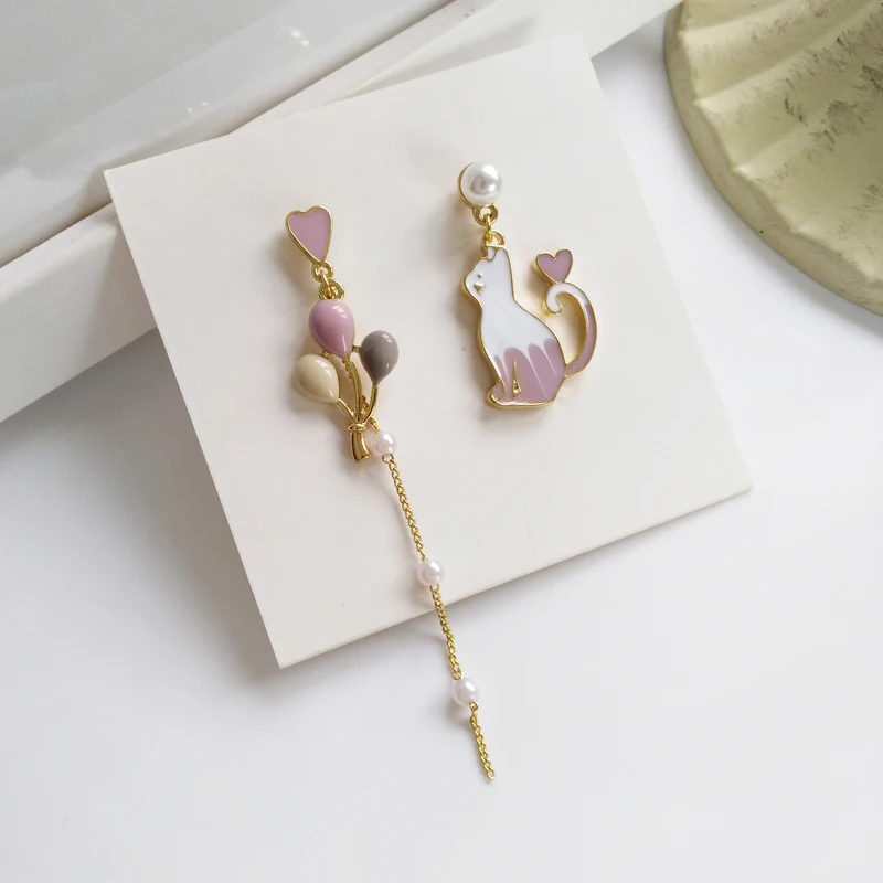 Корейские розовые Асимметричные эмалевые серьги в виде кота с воздушным шаром S925
