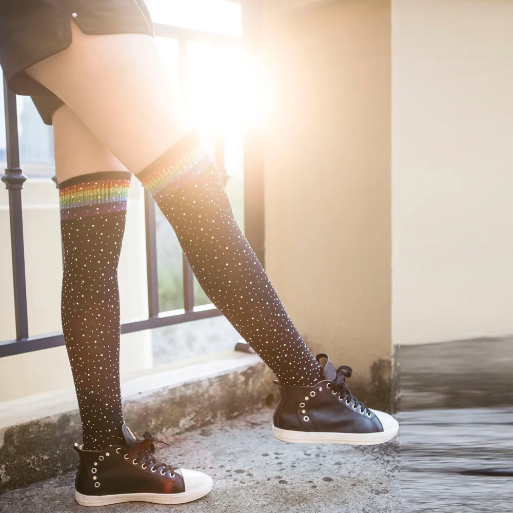 Гольфы до бедра спортивные выше колена в радужную полоску для девушек черные