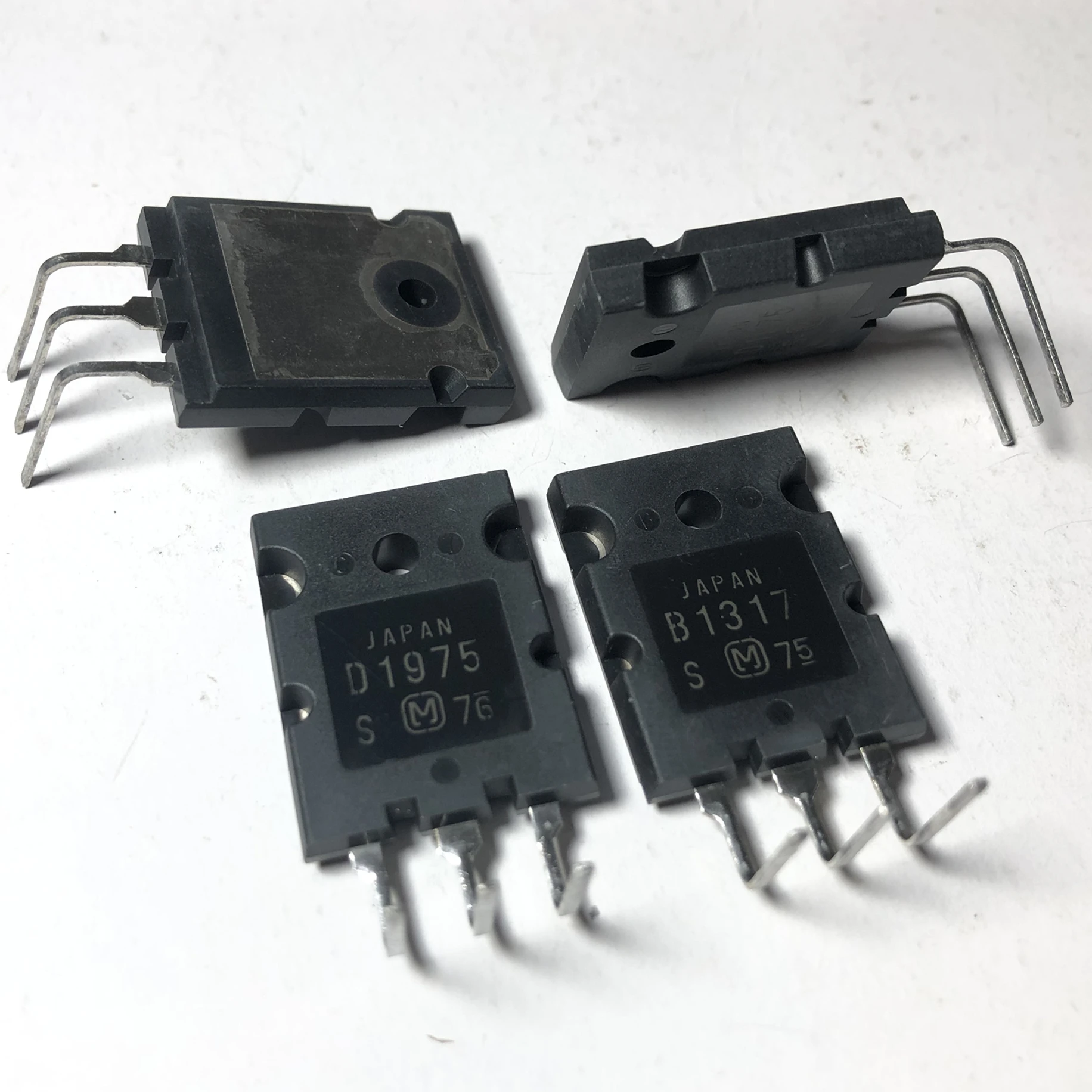 2SB1317/2SD1975 2SB1317 2SD1975 B1317 D1975 1317 1975S 10 шт./лот пять пар