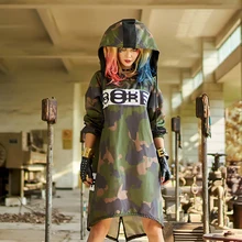 Хип-хоп дизайн Камуфляжный тонкий плащ женский осенний длинный стиль с капюшоном наряд уличная одежда свободная танцевальная одежда топы
