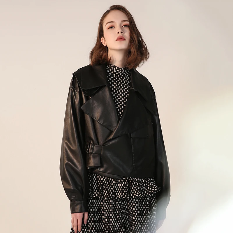 Новинка, весна-лето, черная Свободная куртка с отворотом и длинным рукавом из искусственной кожи с пряжкой, модное женское пальто E793